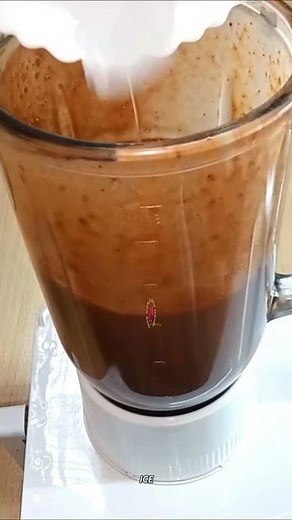 Banana Milkshake chocolate banana milkshake #shorts #bananashake #youtubeshort #chocolatemilkshake
