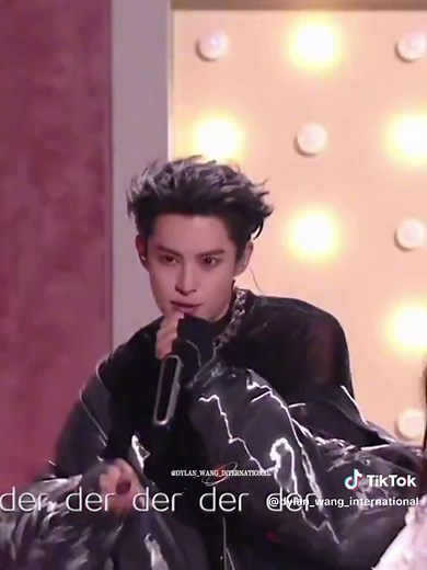 Dylan Wang Roofs Wonderland with 'Der Der Der' Rap feat. Victoria Song | NYE Performance