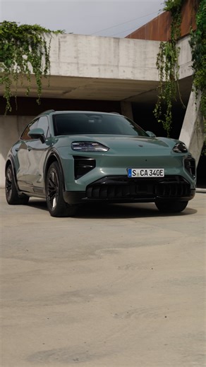 Le Cayenne Électrique fait entrer Porsche dans une nouvelle ère grâce à ses innovations de pointe et son côté pratique au quotidien. #PorscheMEA #Porsche #Cayenne #Electric | Porsche Centre Tunis