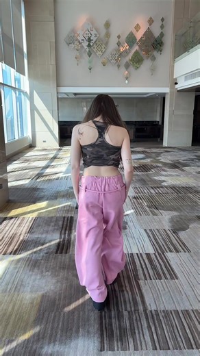 1 hour gojo breathing on loop 💕 new favourite pants from @aelfriceden_official ❤️