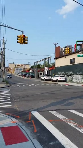 FDNY THE MACK ATTACK Engine 229 LOUD SIRENS RESPONDING NYC shorts fdny firetrucks brooklyn | WestCoast Fire Media | Facebook