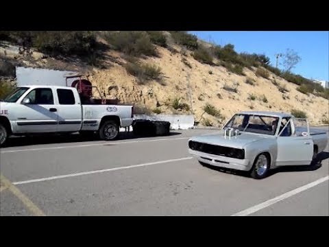 Datsun 620 Pickup Drag Racing