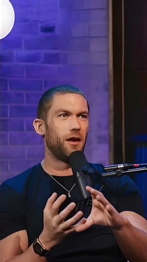 How Do 80,000kg Planes Stay Up? ✈️ #Shorts #scienceforkids