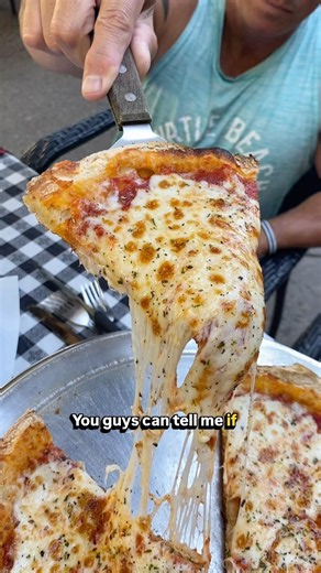 Trying Dave Portnoy’s HIGHEST rated pizza in upstate NY! #shorts #pizza #pizzareview #foodreview