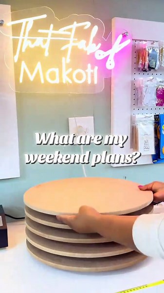 Working on the weekend as usual… because these rotating tables won’t paint themselves. This stack is about to become somebody’s favourite table piece ✨ #thatfabmakoticrafts #lazysusan #rotatingtable #chalkpaint @Petite Rouge Vintage Paint