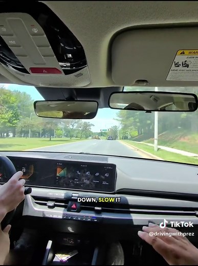 The student doesn’t practice at home so he had a really hard time at the lesson today. He still has a lot to learn. #fyp #license #roadtest #studentdriver #fails