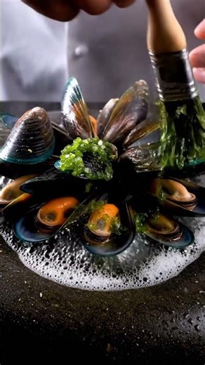 Mussels with Seaweed Mineral Sparks #food #caviar #relax