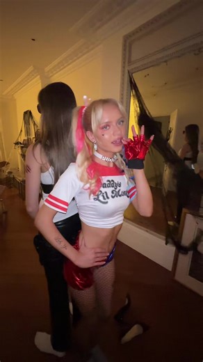 Harley Quinn meets spy x