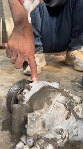 Real Compressor Leak Test | MS Autos Practical Guide #CarAC #ACCompressor #LeakTest #ACLeak #MSAutos #CarRepairPakistan #CompressorLeak #AutoWorkshop #CarACSpecialist #ACGasLeak | MS AUTOS