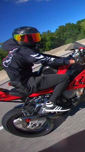 that jump tho... 🧐 #race #wow #bro #fast #motor | Mad Maxy