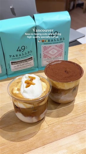 📍 Butter & Joy 📍 4000 Number 3 Rd 2315, Richmond, BC V6X 0J8 There is a new cute cafe with no tipping opening at Aberdeen Centre, and they serve specialty, high-quality coffee ☕ What we ordered 👇 ☁️ Butter Vienna(changed to oat milk) ($8.25) The cream on top is so creamy and delicious, and once you mix it in, it blends really well with the coffee. I highly recommend it 🍰 Tiramisu Latte ($8.25) Also very good. The tiramisu on top is very rich, perfect for people who love a stronger coffee tas