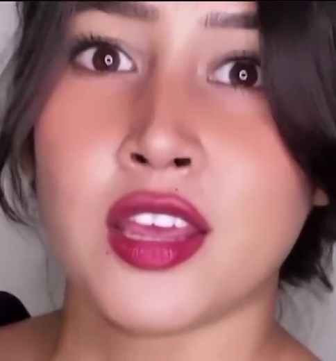 Stylish Dark Hair and Black Top Lookbook