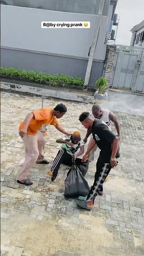 B@by crying prank #trending #comedy #funny #funnycomment