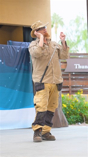 Introducing new venomous reptile presentation dates! 🐍 You can meet your new slithery friends (from a safe distance) each week, Friday through Sunday, as well as on the additional dates at 1:30 p.m. starting next week for Thanksgiving! Stars of the presentation include the Gila monster, Western diamondback rattlesnake, Arizona black rattlesnake and more! These species, along with many of their scaly friends, can be seen at the presentation and then in their habitats in the Arizona Aviary on the