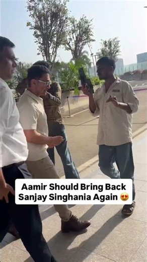 Should #aamirkhan bring back #sanjaysinghania from #ghajini back?