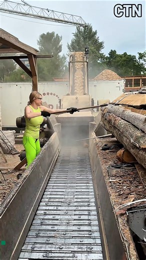 How Sawmills Handle Massive Wood Slabs Efficiently