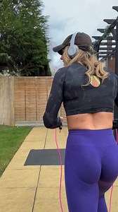 960K views · 10K reactions | Mini heel shuffle tutorial  Start SLOW and increase speed over time  #tutorial #jumprope #tips #footwork #skipping #shuffling #dance #shuffledance | Lauren Jumps | Facebook