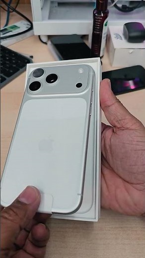 White iPhone 17 Pro Max - Unboxing & First Look