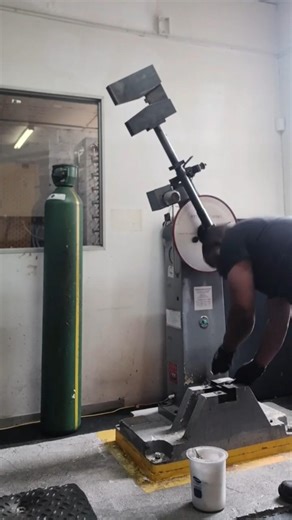 HOW TO PERFORM CHARPY IMPACT V-NOTCH TEST AT LOW TEMPERATURE IN METALLURGICAL LABORATORY