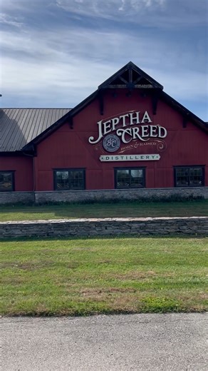 Cheers to the weekend! 🥃 Whether it's in the coming days or down the road, Jeptha Creed Distillery is the perfect place to unwind, learn the secrets of one of the world's premier distilleries, and discover why ShelbyKY is Your Bourbon Destination®. | Visit ShelbyKY