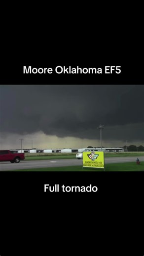 Moore Oklahoma EF5 tornado full footage