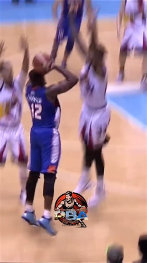 Naging Hyper si Coach Boyet Fernandez sa dagger three Ng kanilang Import #basketball #jonballer24