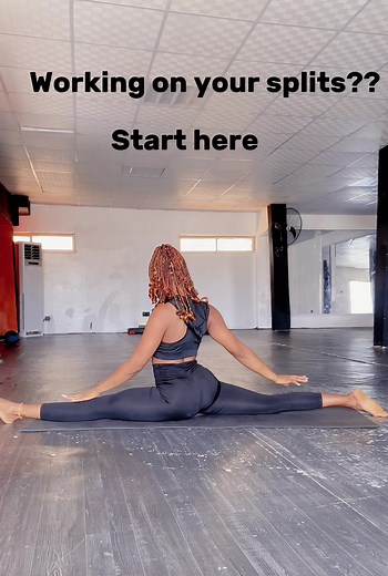 Trying to improve your split? Here’s a tutorial that could help. You can also save #fypシ゚viral #splittutorial #flexibility