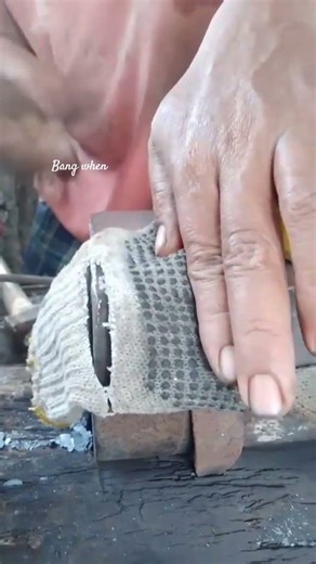 the process of setting up a tool to work #blacksmith #pandai #besi