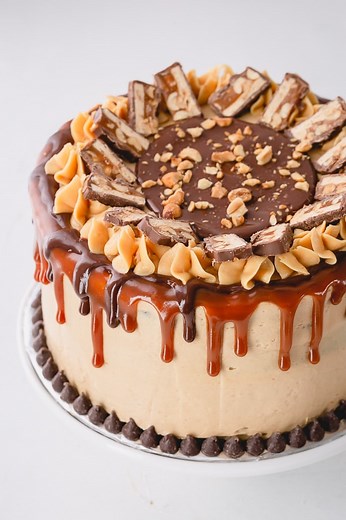 Snickers Cake