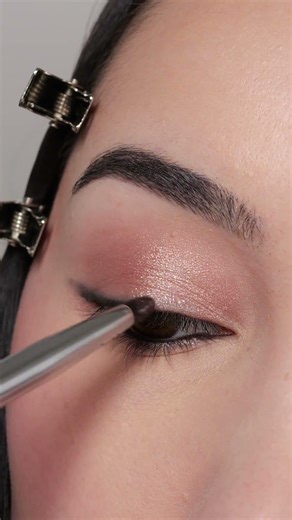 Simple Black Smoky Eyeliner Look Tutorial