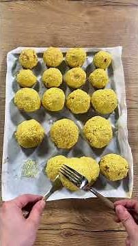Classic Sicilian arancini, crispy & soft 😍 #italianrecipe #homemade