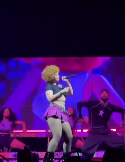 @ice spice performance last night😍❤️#icespice #icespiceperformance #fyi #fyipシツ #icespicecult #icespicebronx #twerking #trending #viral