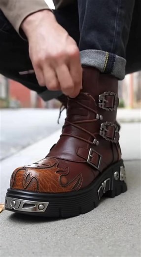 No more sore feet on gravel or slipping in rain! Shock-absorbing anti-slip gear sole, scratch-resistant distressed leather, perfect for all-day walking!