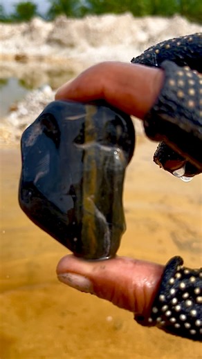 12K views · 164 reactions | Treasure Hunting at the location of the kingdom's remains. #Treasurehunting #kingdom's #hunting #treasure #gemstone #huntinggear #freedom #photography | The GemsHunter | Facebook