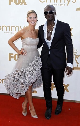 “Seal steps out with his kids — and steals the spotlight” 🎤 The singer made a rare appearance with his children from Heidi Klum, showing a bond that touched everyone. Fans were especially moved by his closeness with stepdaughter Leni. See the heartwarming photos in the comments 👇 | Stories Of The World