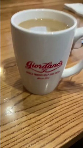 Eat Pizza!!! 🍕 Giordanos Restaurant Review