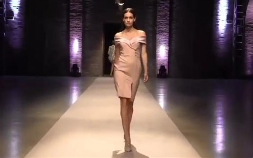 2021时装秀视频 文艺复兴FW2021精品女装网络直播时装秀