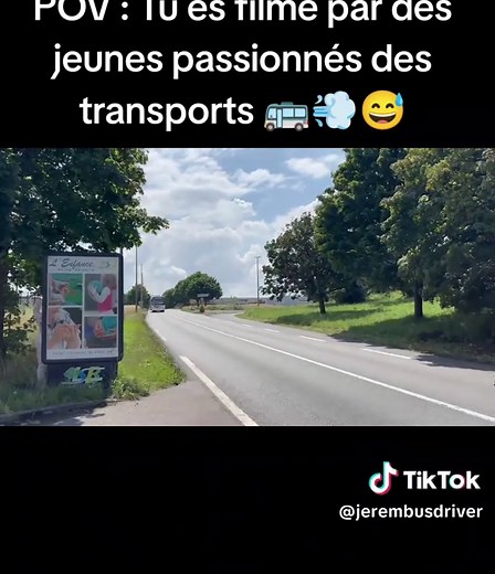 Passionnés des Transports : Une Journée avec un Conducteur de Bus