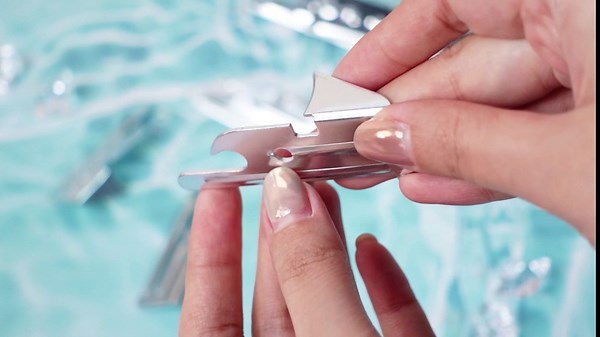 Gisafai 200 Pcs P-38 and P-51 Military Style Can Openers Manual Camping Can Opener Stainless Steel Survival Army Backpack for Kitchen Travel Camping Survival