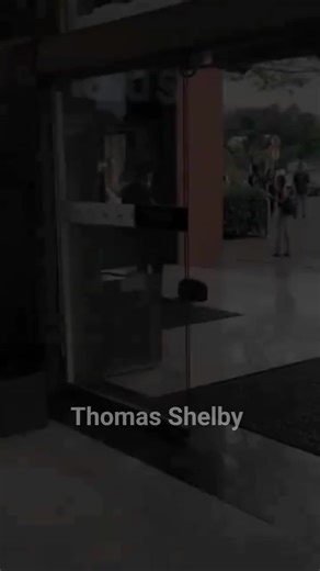 Thomas Shelby and Public Reactions in Peaky Blinders