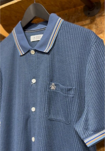 Original Penguin Spring/Summer ’26 This collection feels like stepping straight into a Martin Scorsese classic 🤌 The brand’s deep roots in Italian-American culture shine through this season, delivering a truly old-school feel. I had to include Leo in Catch Me If You Can for the reference—and because it’s simply a stunning piece of knitwear 👌🏻 #goodfellas #leonardodicaprio #catchmeifyoucan