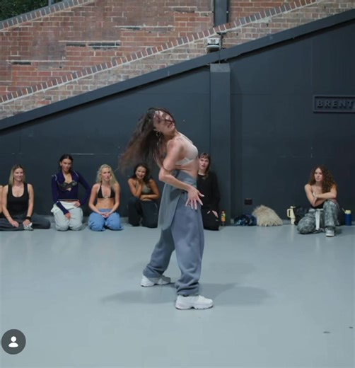 Explore the Aquamarine Trend with Addison Rae