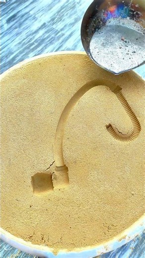 Casting a Desk Lamp in Molten Aluminum - Look at This Detail