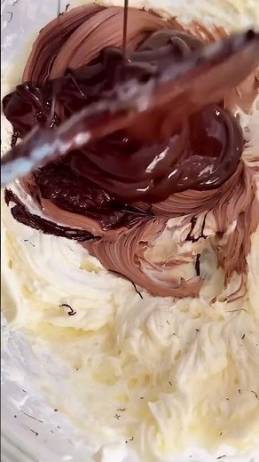 No Bake Chocolate Cheesecake + Oreo Crust