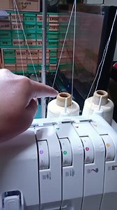 拷克機注意事項 .操作中..要隨時注意. 必須要確保每一捲線都能出線順暢.只要一個卡住就會造成斷線. *蔡榮賀的影片.非本人禁止做營利影片分享用途!