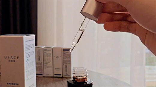 飞利浦S6120光电项目后不反黑，长效洁净如新！适合家庭日常清洁，用完地板光亮无痕，省心又高效！