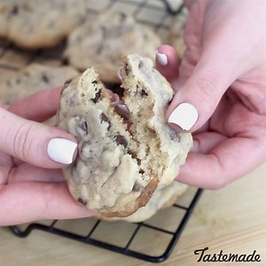 220K views · 4.3K reactions | Everyone knows the BEST chocolate chip cookies are crisp on the edges, and chewy in the center. We dare you to eat just one! Save this recipe: https://taste.md/2wz1qtY | Sugar Fix | Facebook