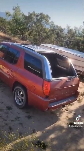 GMC Envoy XUV #gmc #envoy #xuv #gmcenvoyxuv #envoyxuv #suv #truck #versatile #purposebuilt #purpose