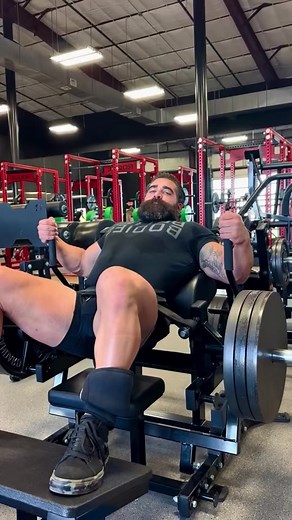 The eye contact with the camera he knows what he’s doing 🧑‍🦯#fyp #fypシ #men #muscle #beard #hairy #pecs #pecbounce #gay #flex #daddy #abs #sweaty #sweat #man #musclebear #musclegod #alpha #Igbt
