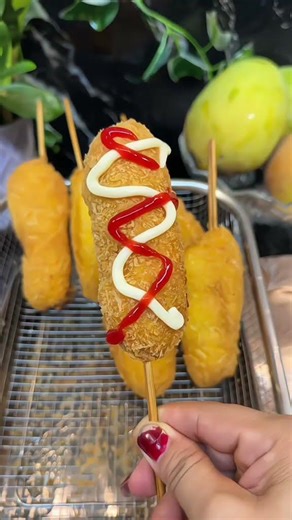 Cách làm bánh hot dog đơn giản tại nhà